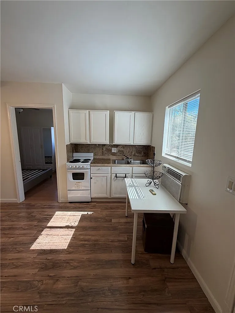 1 bed, 450 sqft, $1,700 — Photo 3