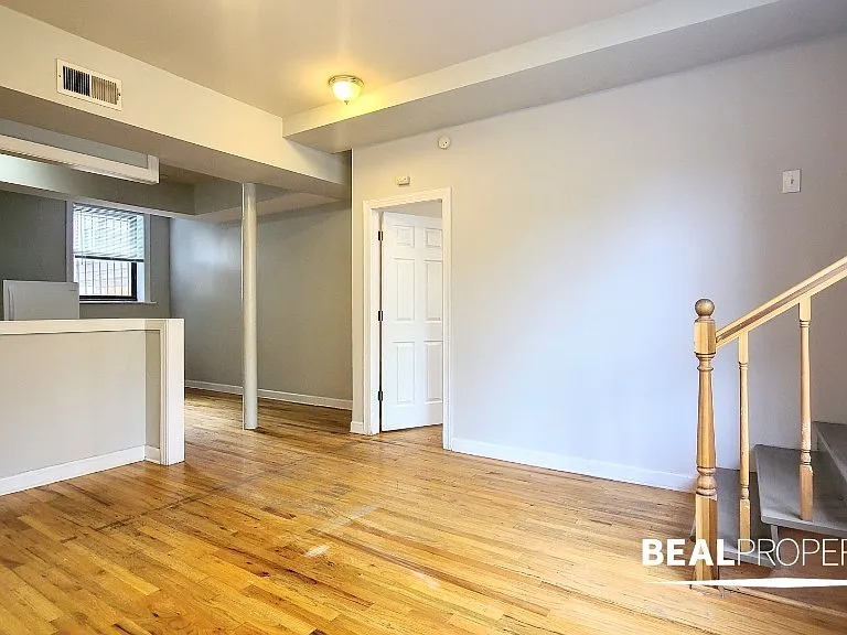 2948 N Seminary Ave #GDN — Photo 5