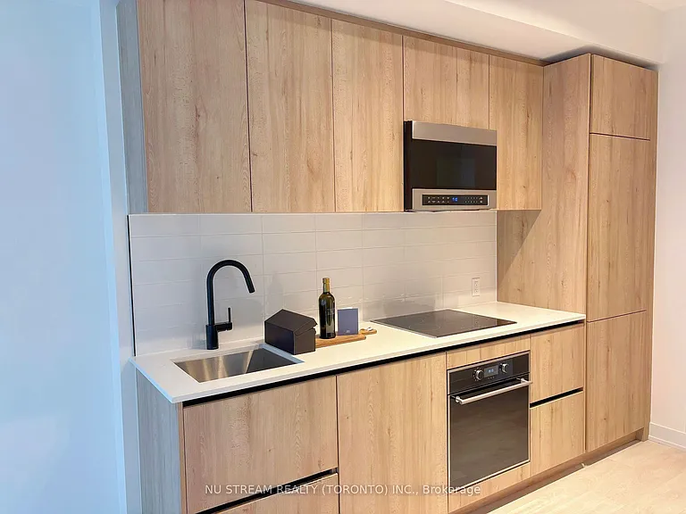 117 Broadway Ave #3404 — Photo 2