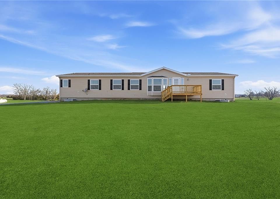 1st image of 3066 Ellis Rd