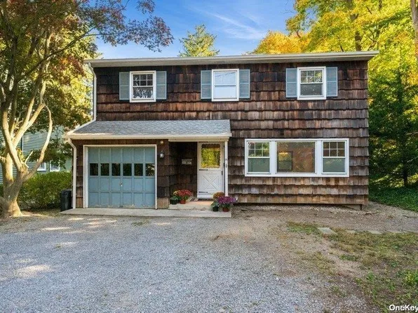 10 Maple Avenue, Northport, NY 11768