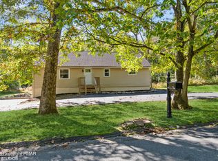 4912 Running Valley Rd, Stroudsburg, PA 18360