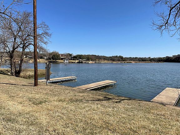 4th image of 733 Sandy Harbor Drive