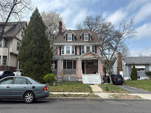 2nd image of 417 Berkeley Ave