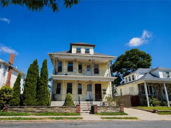 26-28 Alice St, East Providence, RI 02914