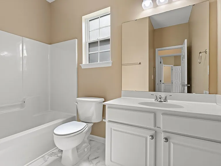 2225 Gablefield Ln — Photo 15