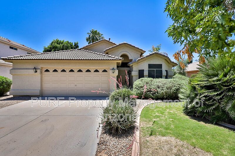 1st image of 1883 W Canyon Way
