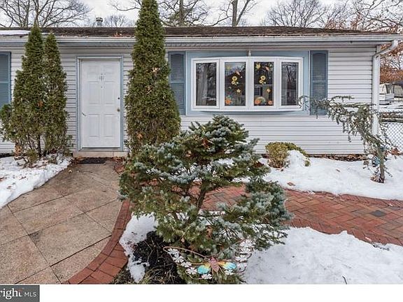 3rd image of 123 Hunters Blvd