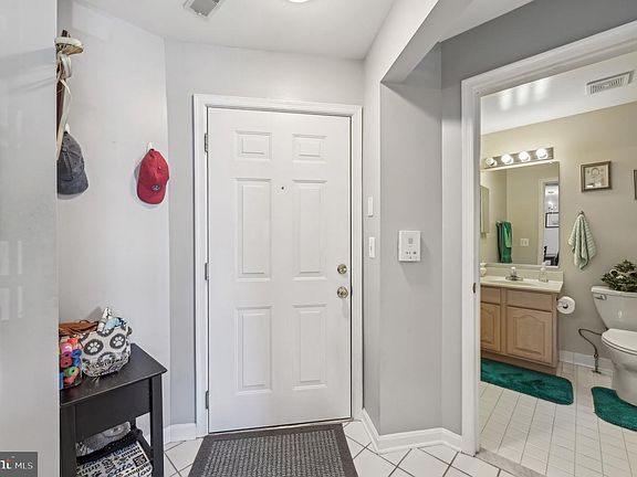 4th image of 1402 Bonnett Pl #131