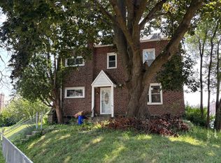 141 Academy Ln, Upper Darby, PA 19082