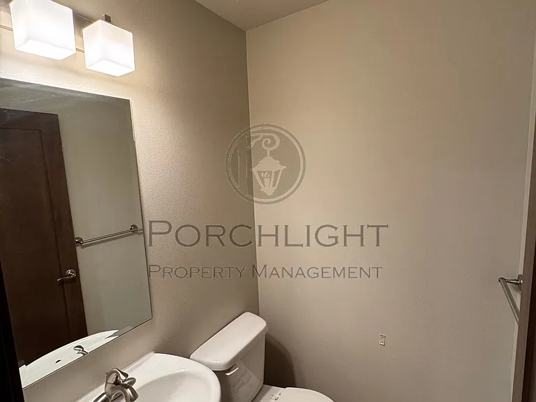 407 E Main St #A — Photo 15