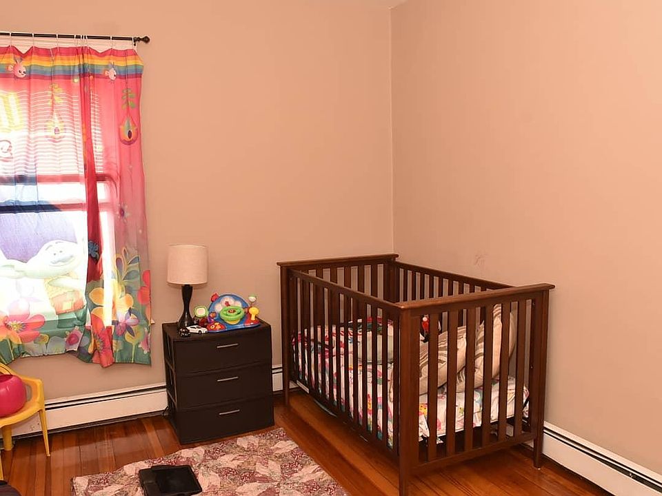 2nd image of 74 Anthony Ave APT 3