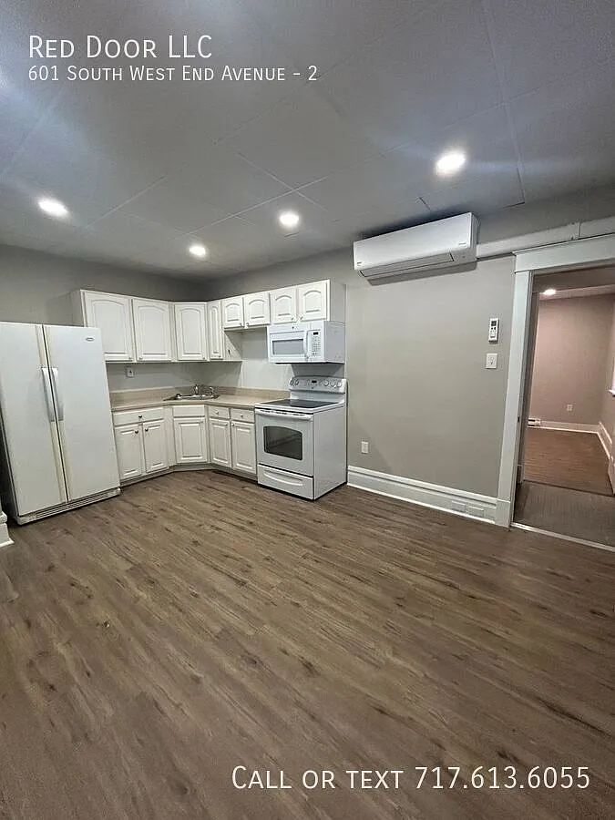 Renovated one bedroom in the heart of Lancaster — Photo 2