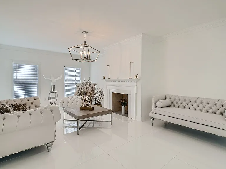 425 Ferry Lndg — Photo 7