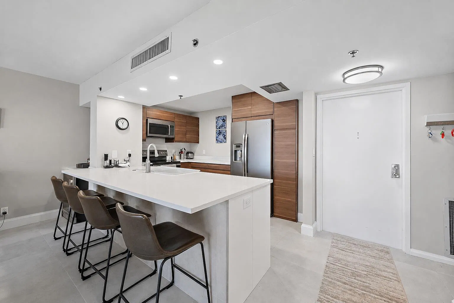 1 bed, 1.5 bath, 1009 sqft, $3,000 — Photo 4