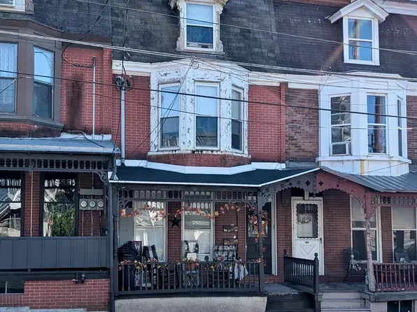 242 Mauch Chunk St, Tamaqua, PA 18252