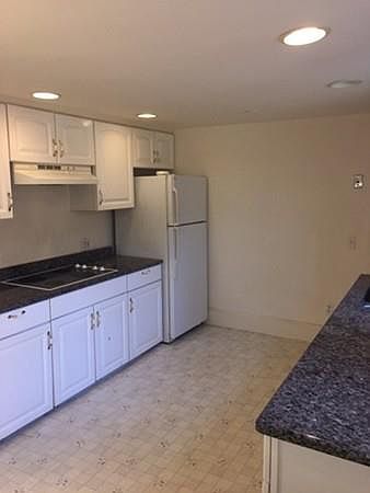 2nd image of 322 Hunnewell St APT 1