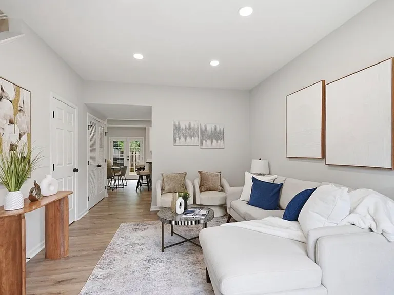 15608 Three Otters Pl — Photo 3