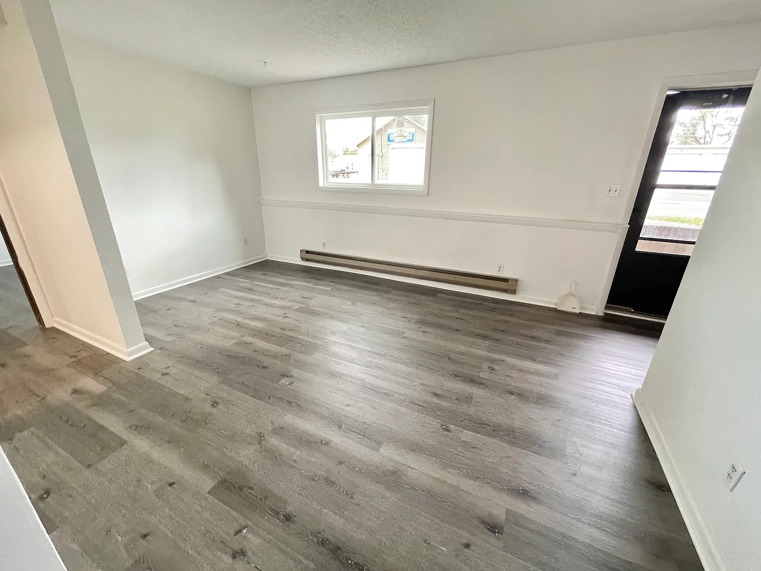 2 bed, 1.0 bath, 750 sqft, $800 — Photo 3