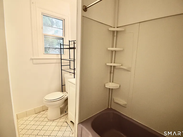407 East Ave — Photo 9