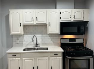 152 Washington St #1F, Central Falls, RI 02863