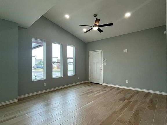3rd image of 206 Fig Dr #2