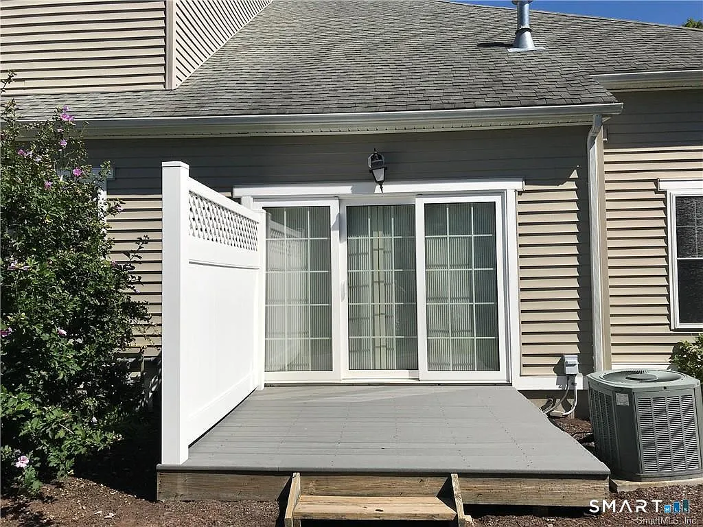 2 bed, 2.5 bath, 1507 sqft, $3,000 — Photo 2