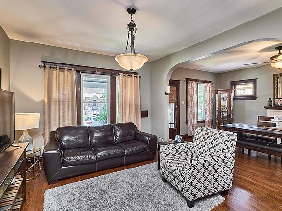 4th image of 4059 Quincy St