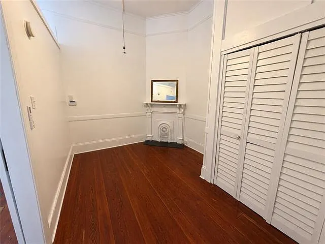 7625 Hampson St — Photo 4