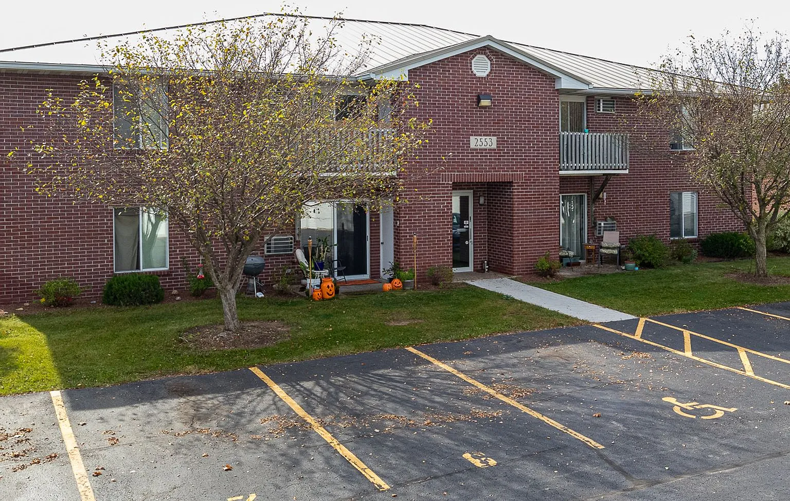 Westridge Apartments — Photo 2