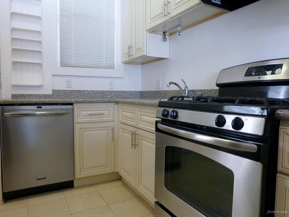 1st image of 151 Gough St APT 2