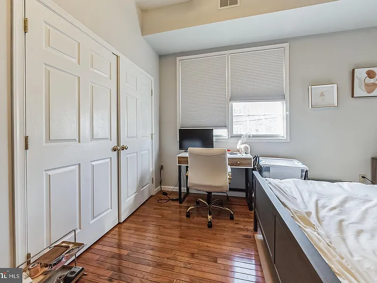 128 South St #2R — Photo 14