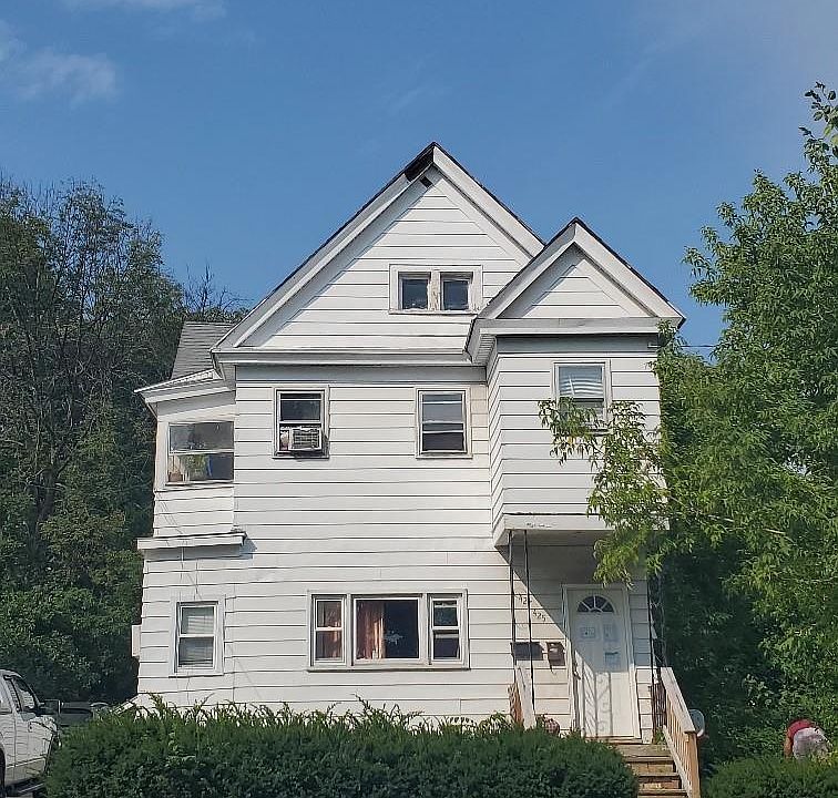1st image of 425 Dewitt St #27