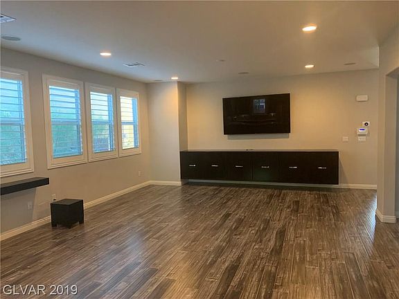 4th image of 10639 Country Knoll Way