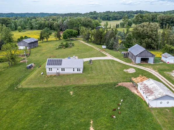 802 Dug Hill Rd, Irvine, KY 40336