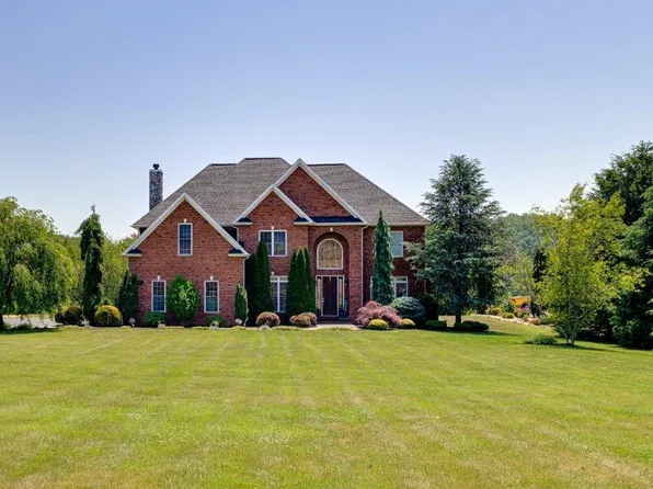 61 Bridgewater Rd, Bridgewater, VA 22812