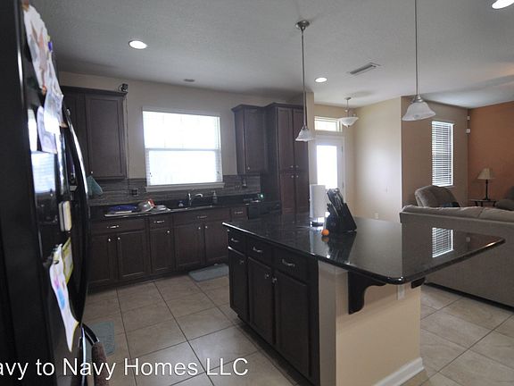 4th image of 3051 Holly Grove Ln