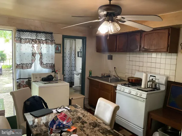 4702 Meade St NE, Washington, DC 20019