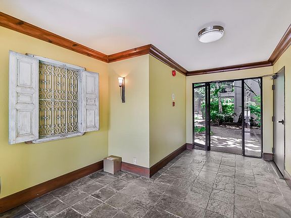 2nd image of 181 Del Medio Ave APT 114