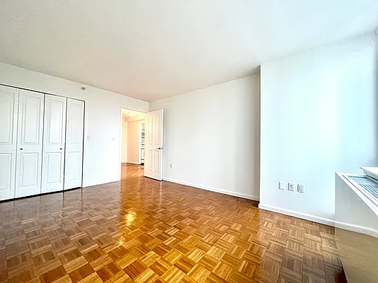 Rented by Addison Property Group | media 9