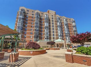 24 Courthouse Sq APT 709, Rockville, MD 20850