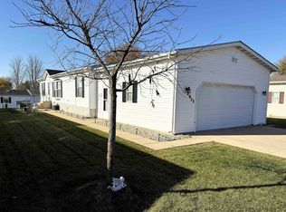 2073 Sunset Ln, Belvidere, IL 61008