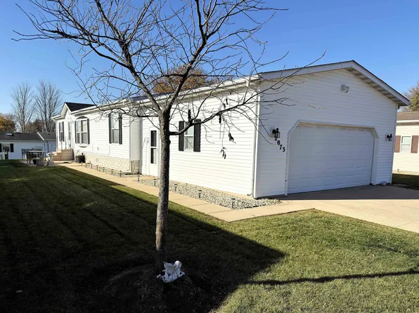 2073 Sunset Ln, Belvidere, IL 61008