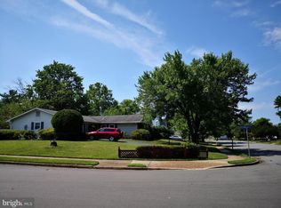 4109 Plaza Ln, Fairfax, VA 22033
