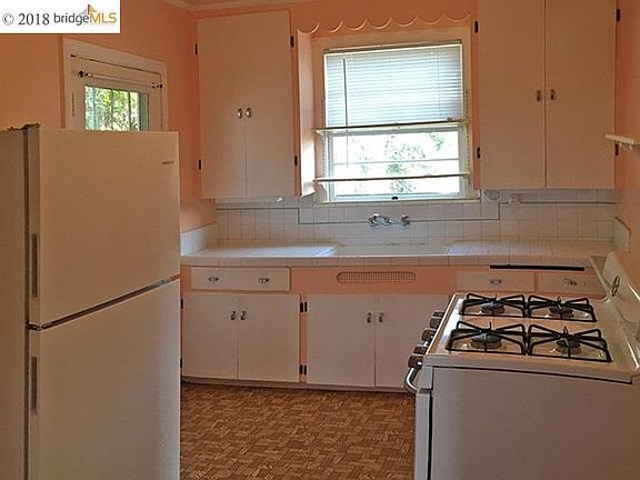 3rd image of 1706 Bayo Vista Ave