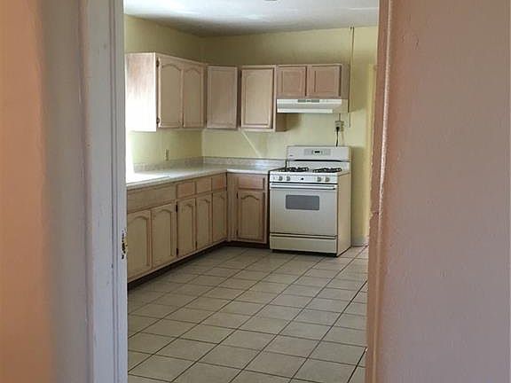 5th image of 315 Nopal Ave
