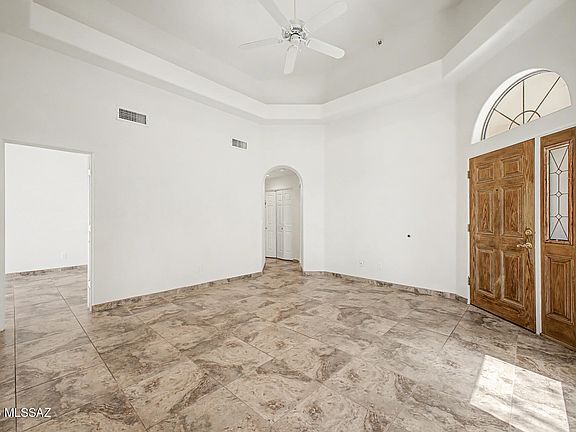 4th image of 2423 W Via Di Silvio