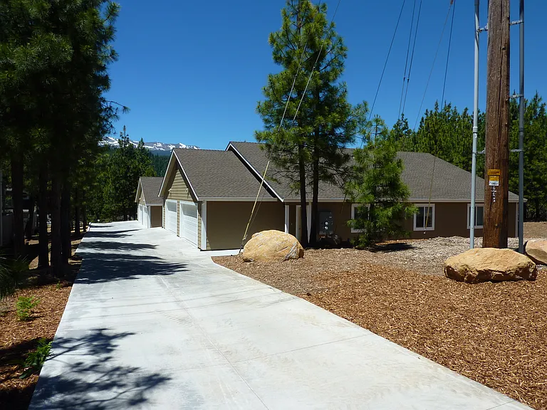 1619 Grant Rd — Photo 5