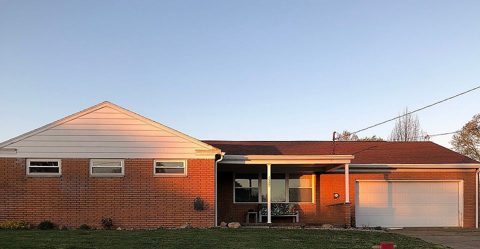 1st image of 1527 Lake Hills Dr