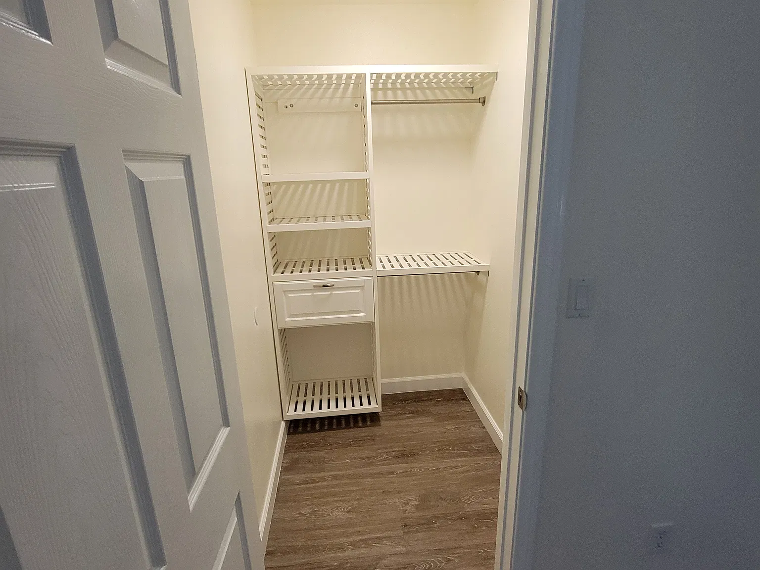 4 bed, 1680 sqft, $4,000 — Photo 3